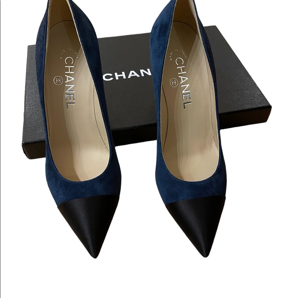 NEW !!! CHANEL 90MM PUMP BLUE SIZE 7 !
